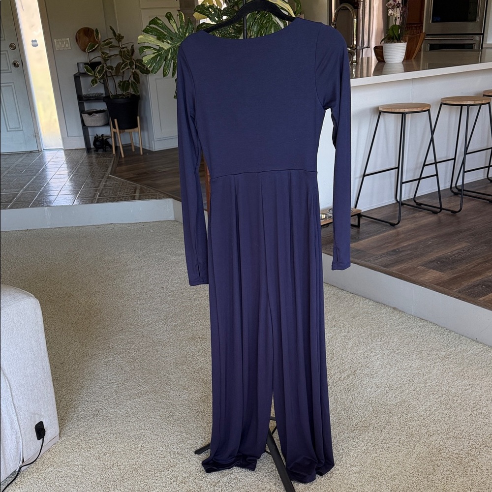 Shapellx-Long Sleeve Navy wide leg jumpsuit with Sweetheart Neckline - Picture 4 of 6